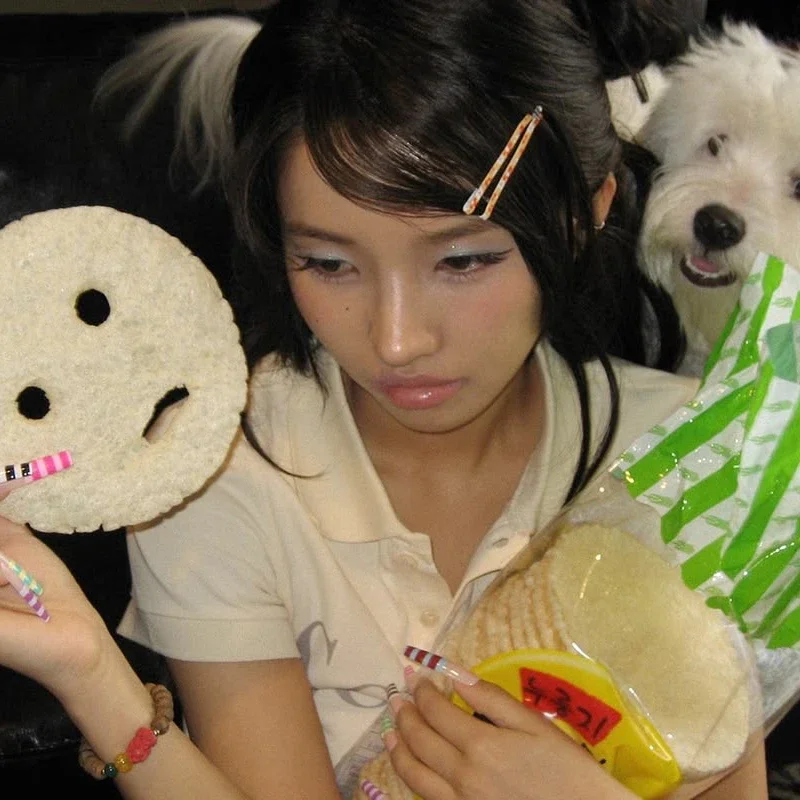 Soyeon gallery image