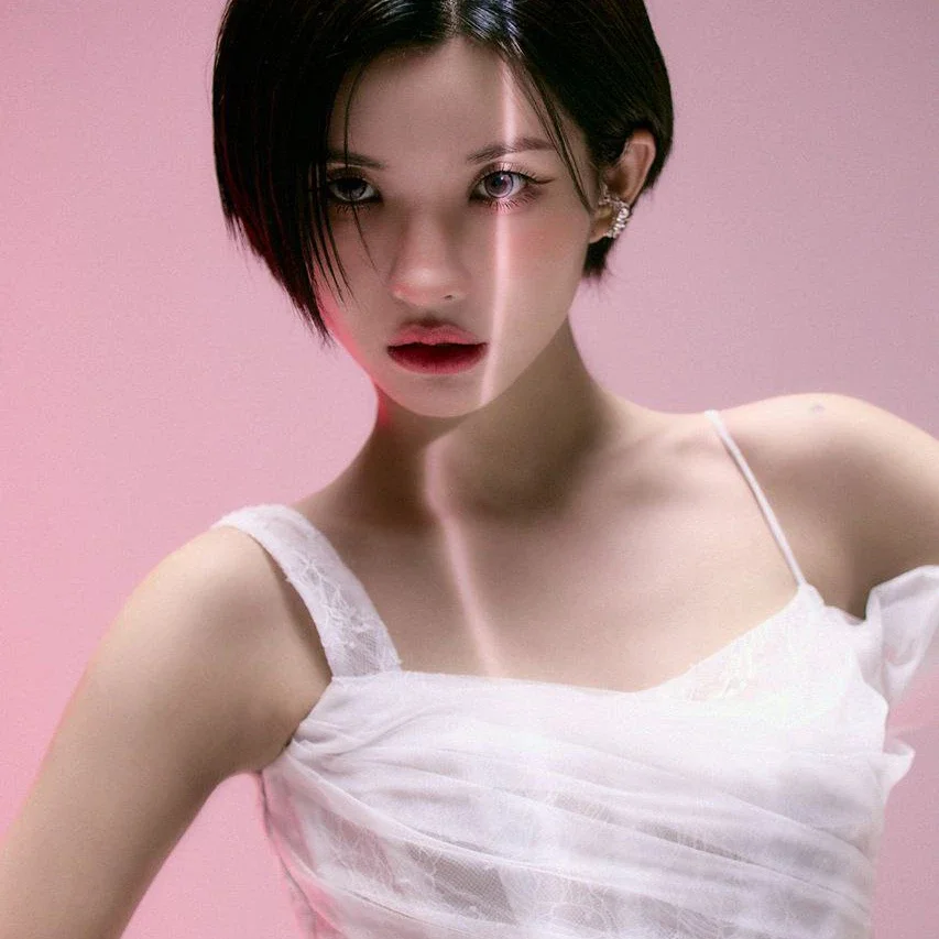 Soyeon gallery image