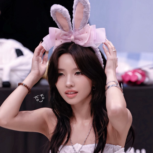 Soyeon gallery image