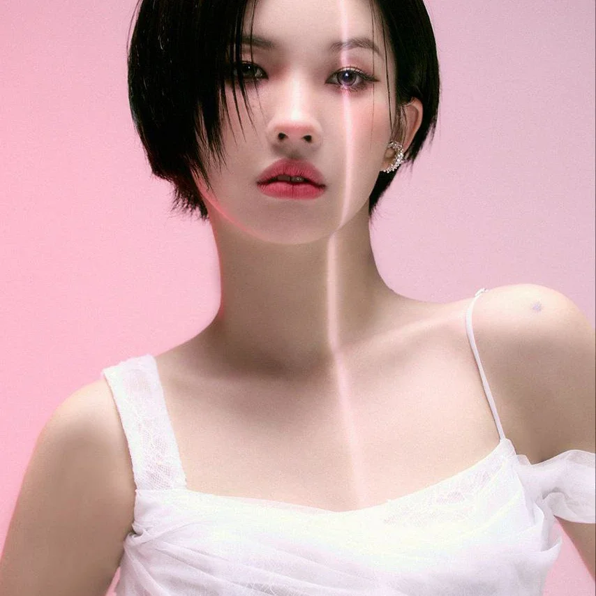 Soyeon gallery image