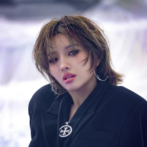 Soyeon gallery image