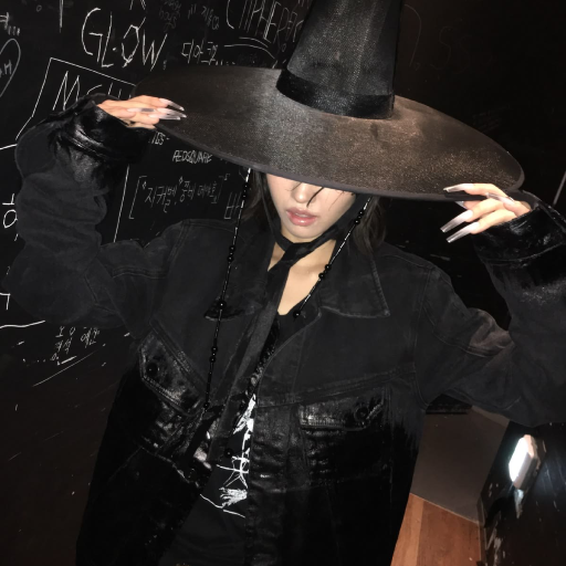Soyeon gallery image