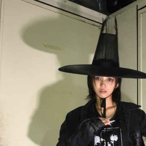 Soyeon gallery image
