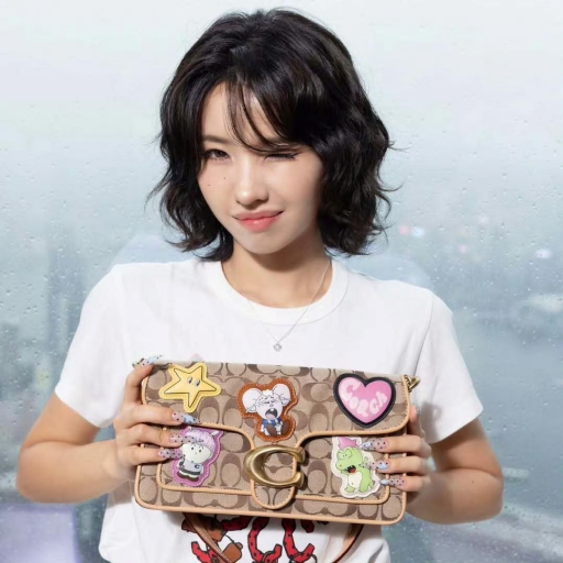 Soyeon gallery image