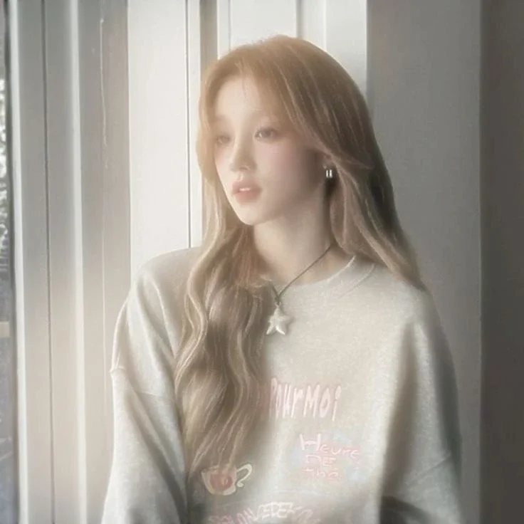 Yuqi gallery image