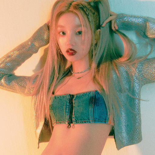 Yuqi gallery image