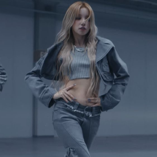 Yuqi gallery image