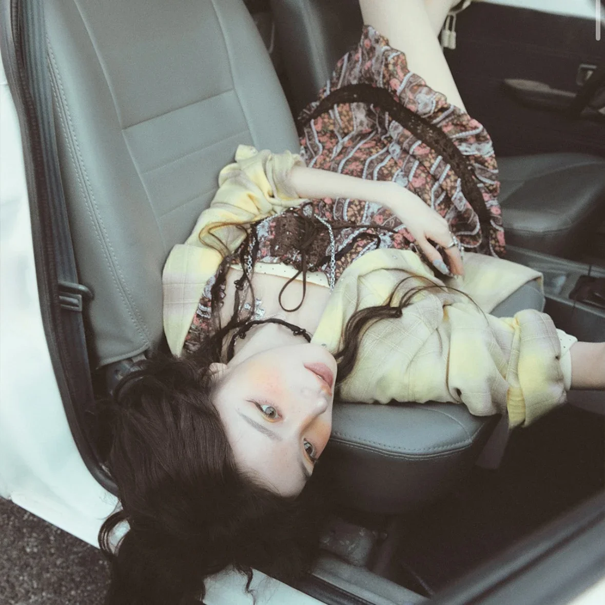 Yuqi gallery image