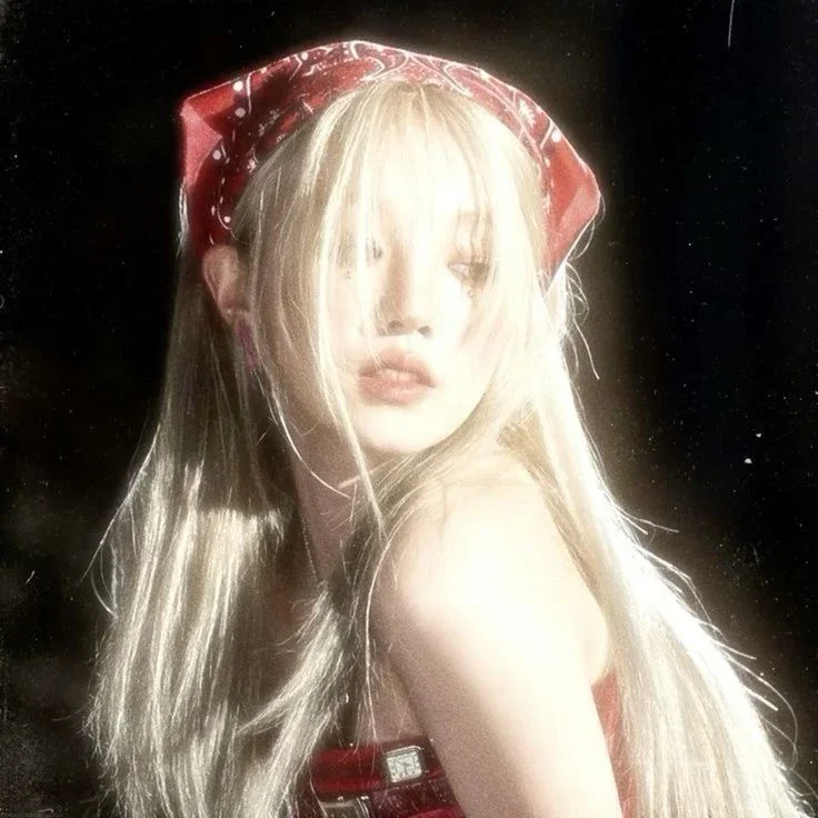 Yuqi gallery image