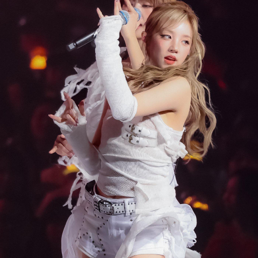 Yuqi gallery image