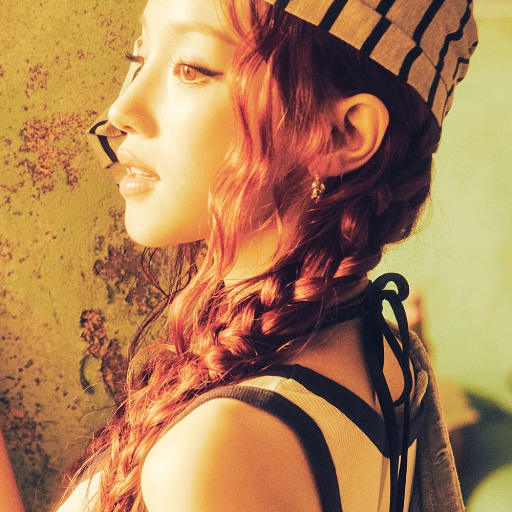 Yuqi gallery image