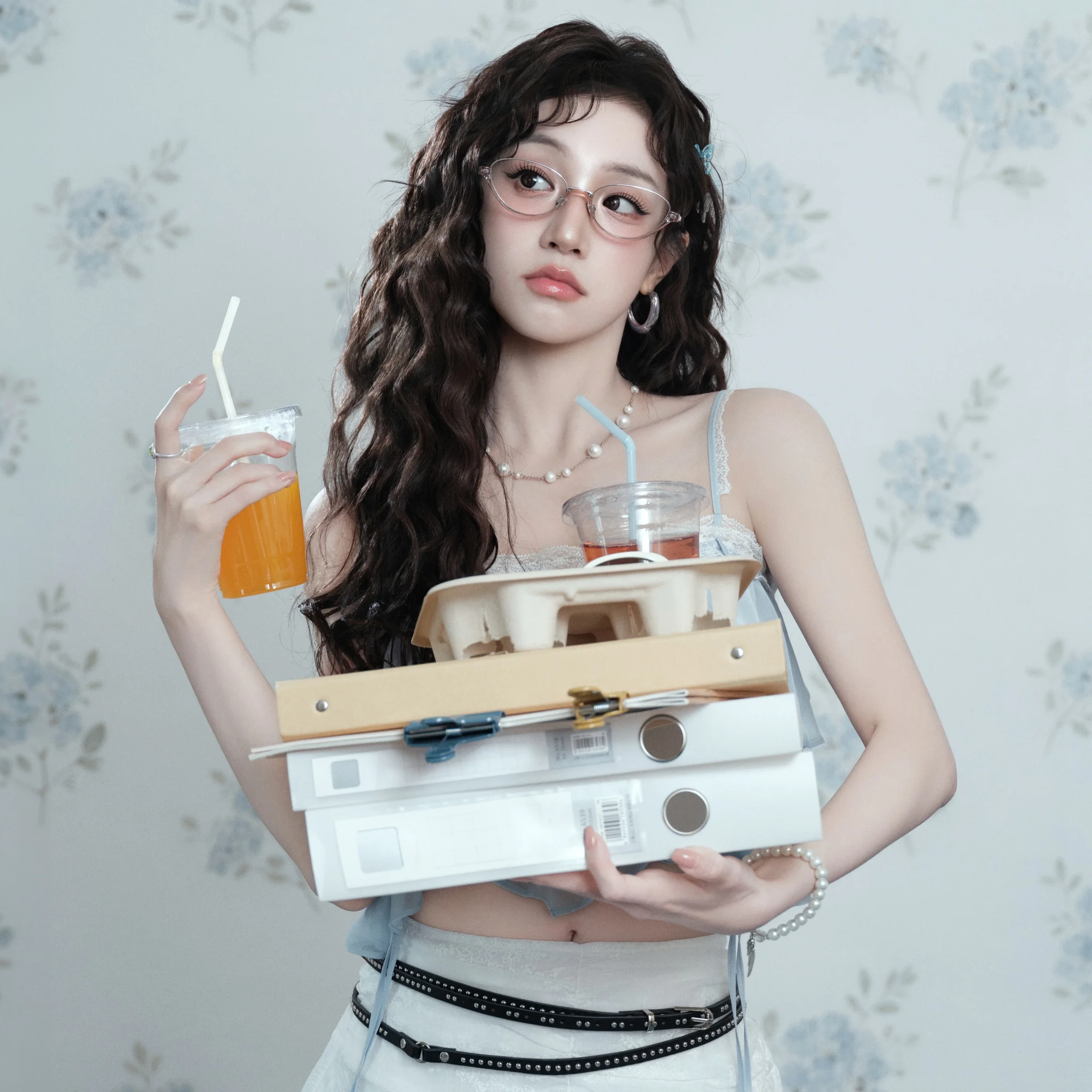 Yuqi gallery image