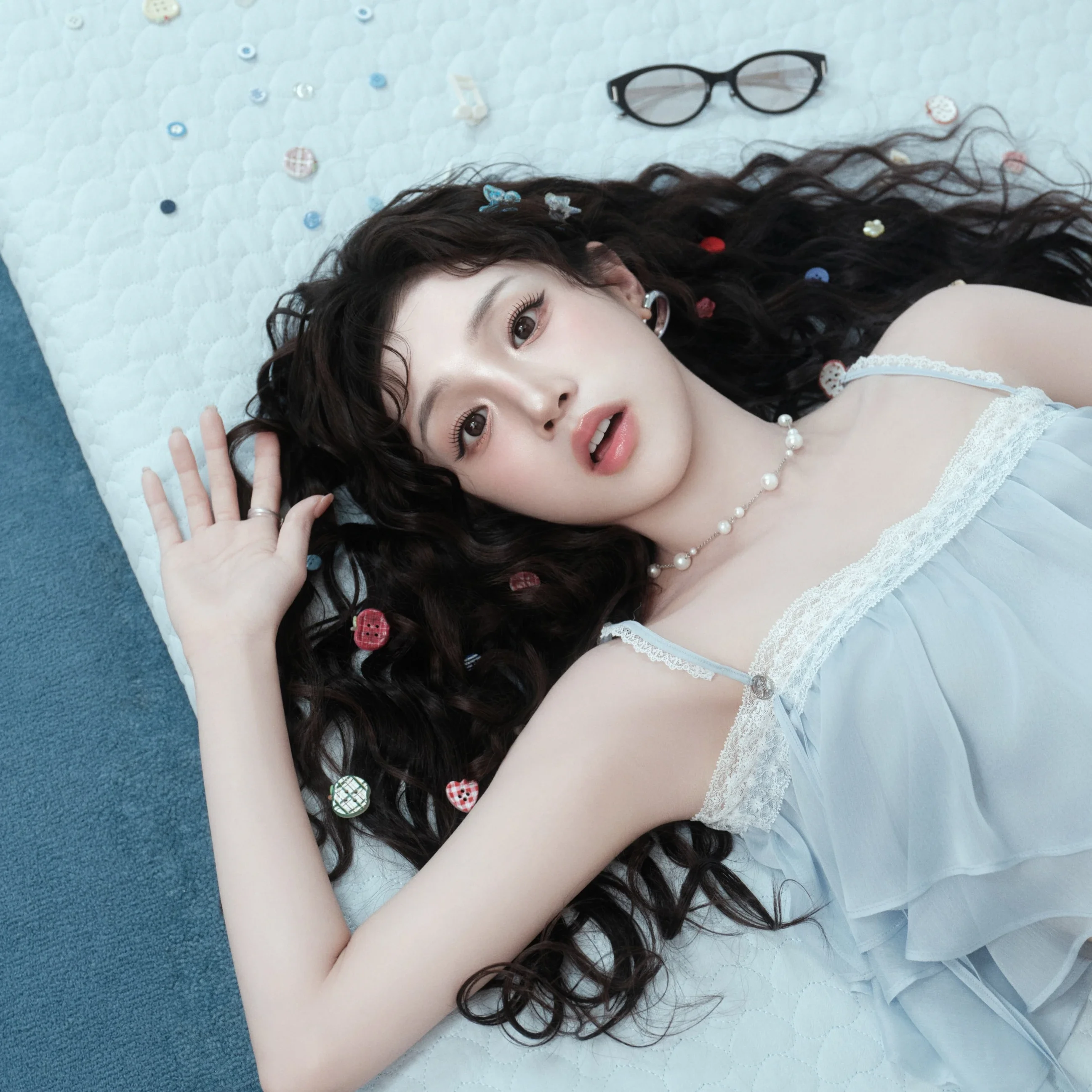 Yuqi gallery image