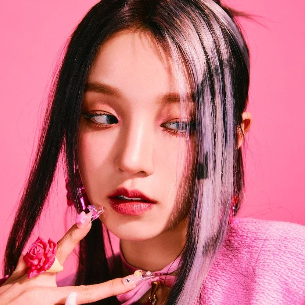 Yuqi gallery image