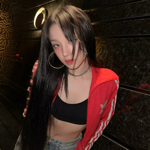 Yuqi gallery image