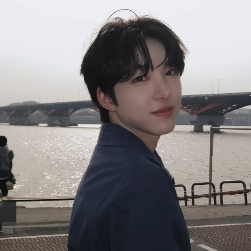 Gambar galeri Baek Junhyuk