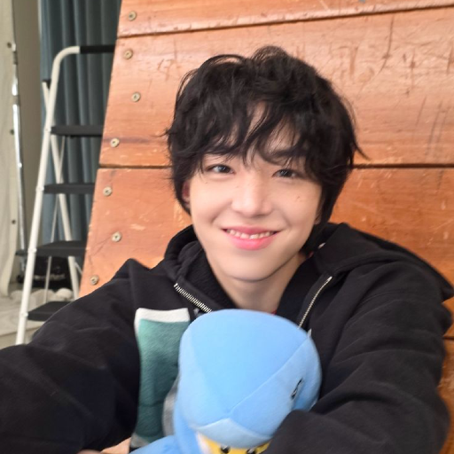 Gambar galeri Baek Junhyuk