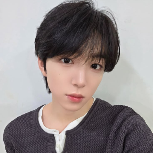 Gambar galeri Baek Junhyuk