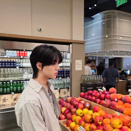 Gambar galeri Baek Junhyuk