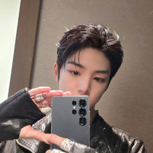 Gambar galeri Baek Junhyuk