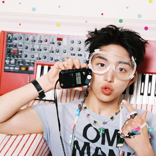 Gambar galeri Baek Junhyuk