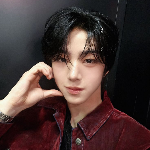 Gambar galeri Baek Junhyuk
