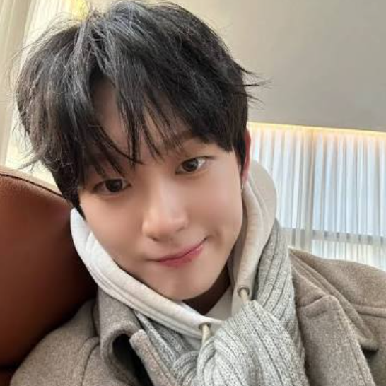 Han YeJoon gallery image