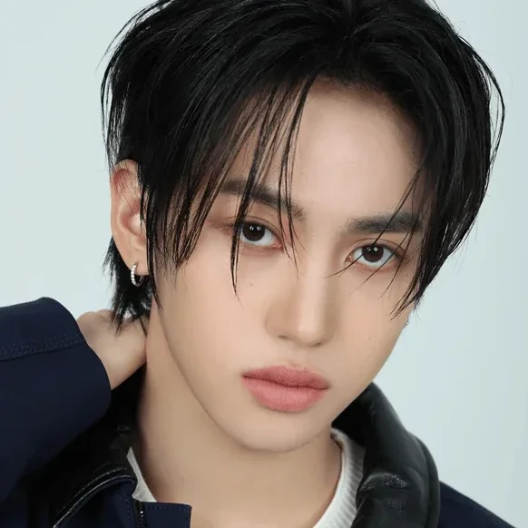 Kim JuHo gallery image