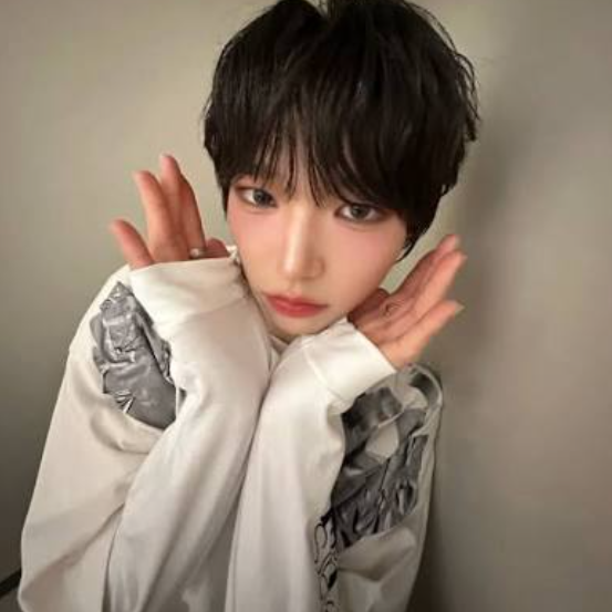 Lee JaeYoung gallery image