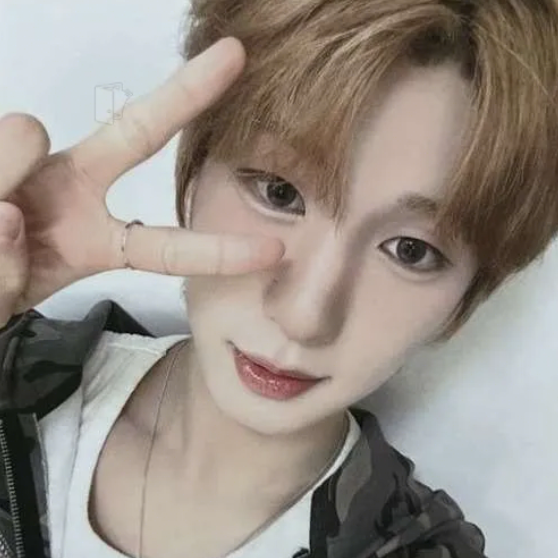 Lee KyuHyuk gallery image