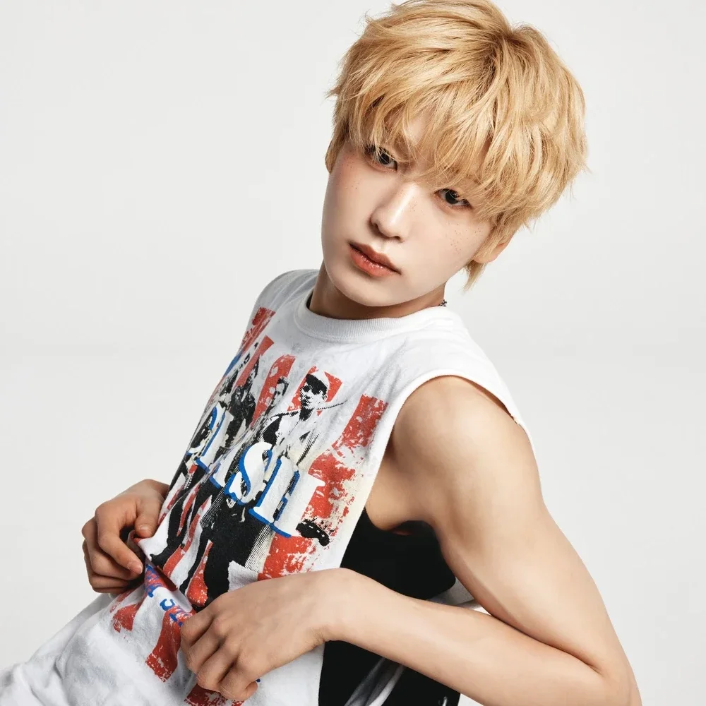 Lee KyuHyuk gallery image