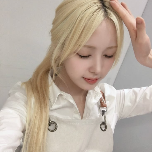 Won Hwayeon galerijafbeelding