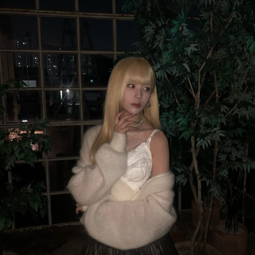 Won Hwayeon galerijafbeelding