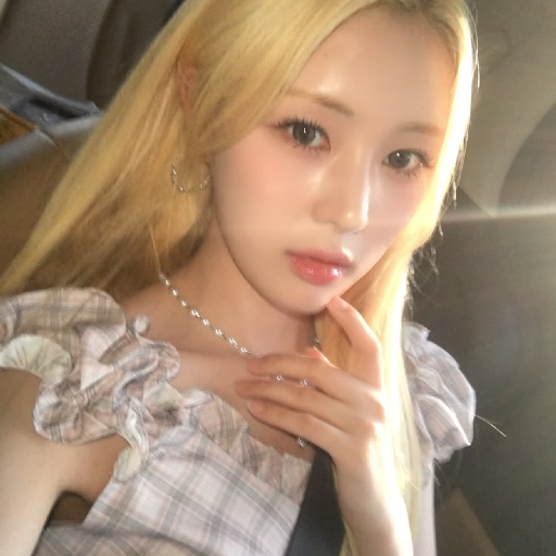 Won Hwayeon galerijafbeelding