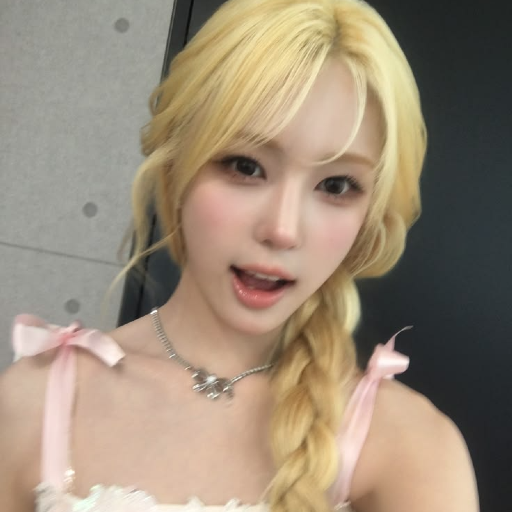 Won Hwayeon galerijafbeelding