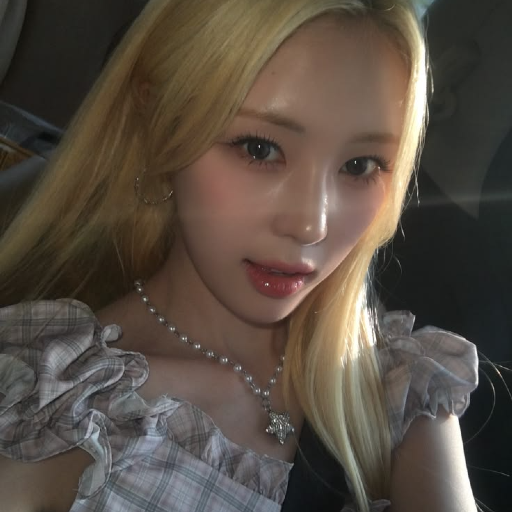 Won Hwayeon galerijafbeelding
