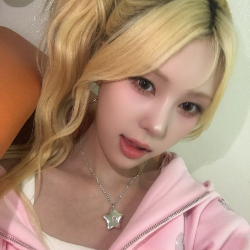 Won Hwayeon galerijafbeelding