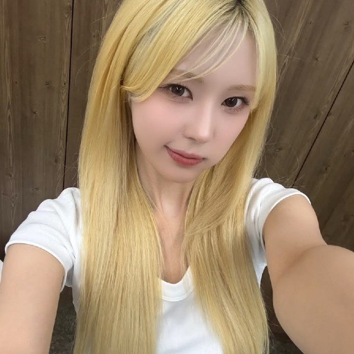 Won Hwayeon galerijafbeelding