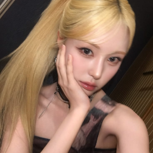 Won Hwayeon galerijafbeelding