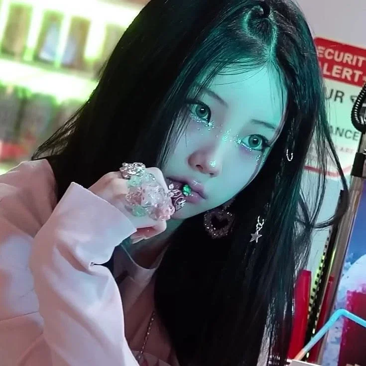 Wonhee gallery image