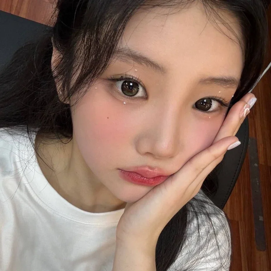 Wonhee gallery image