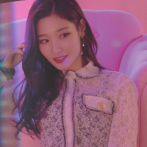 Chaeyeon gallery image