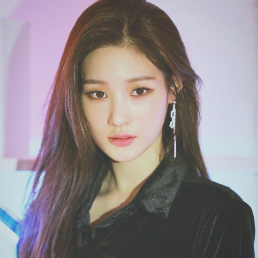 Chaeyeon gallery image