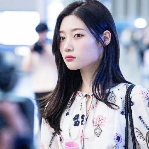Chaeyeon gallery image