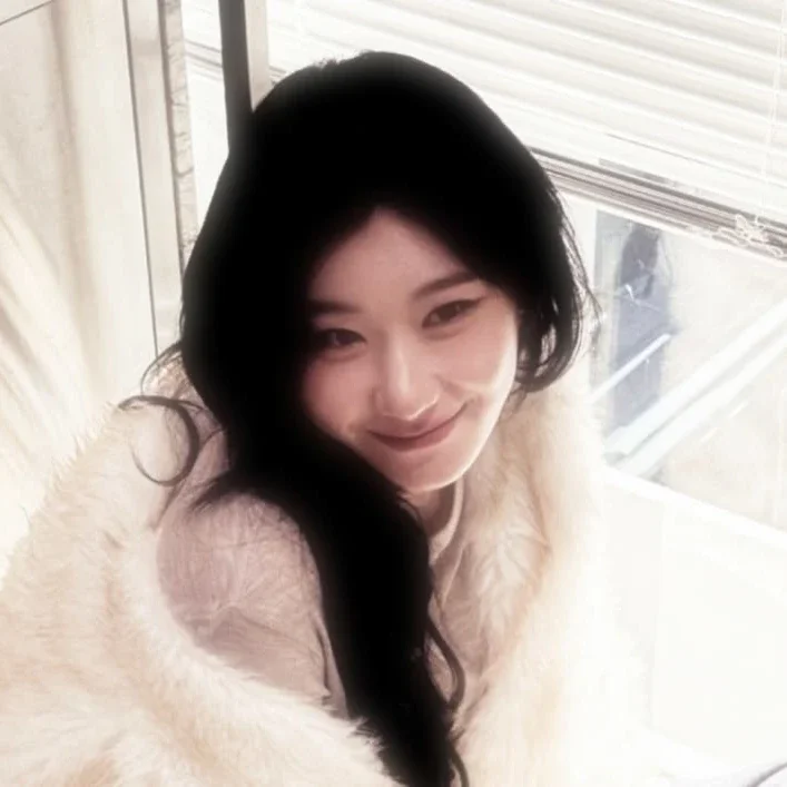 Chaeryeong gallery image