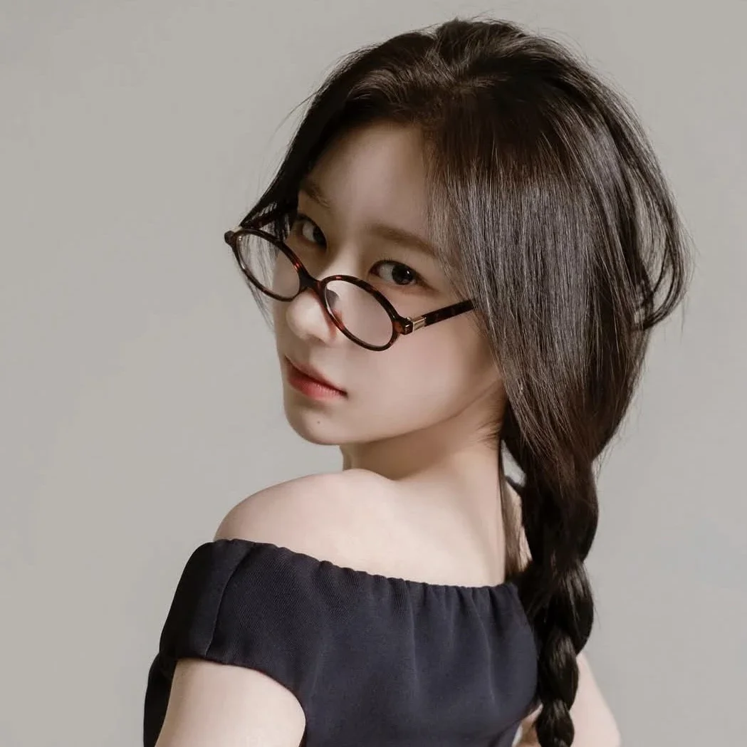 Chaeryeong gallery image