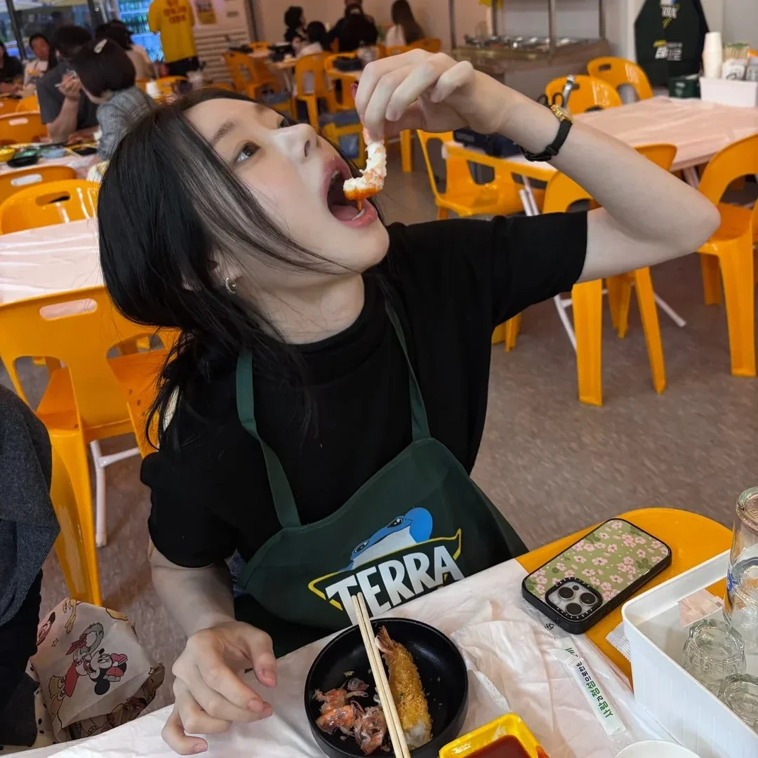 Chaeryeong gallery image