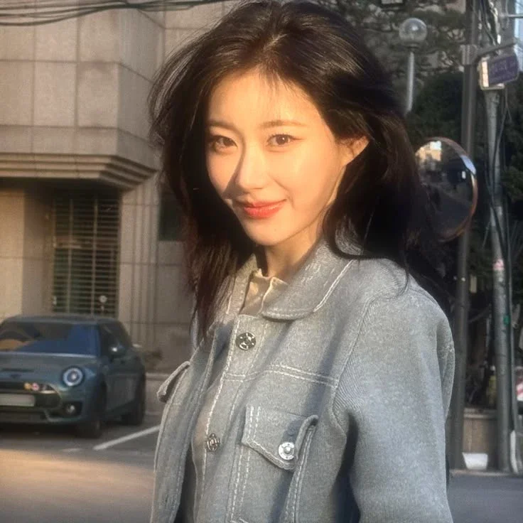 Chaeryeong gallery image
