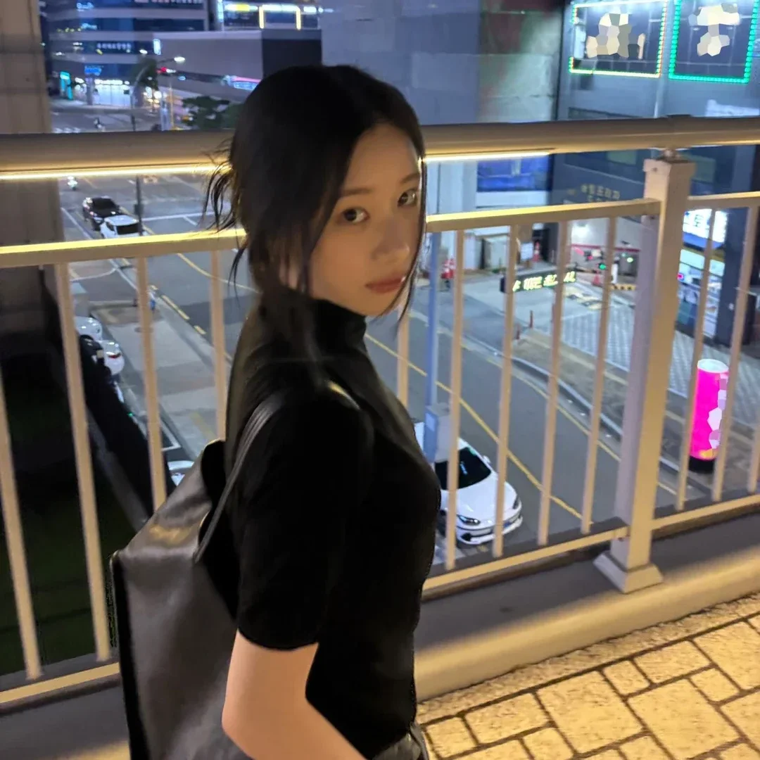 Chaeryeong gallery image