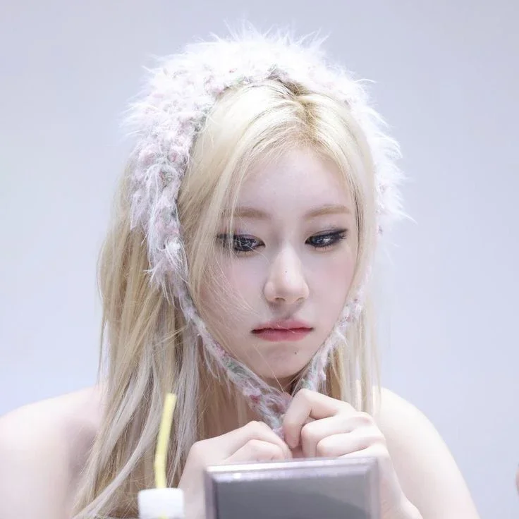 Chaeryeong gallery image